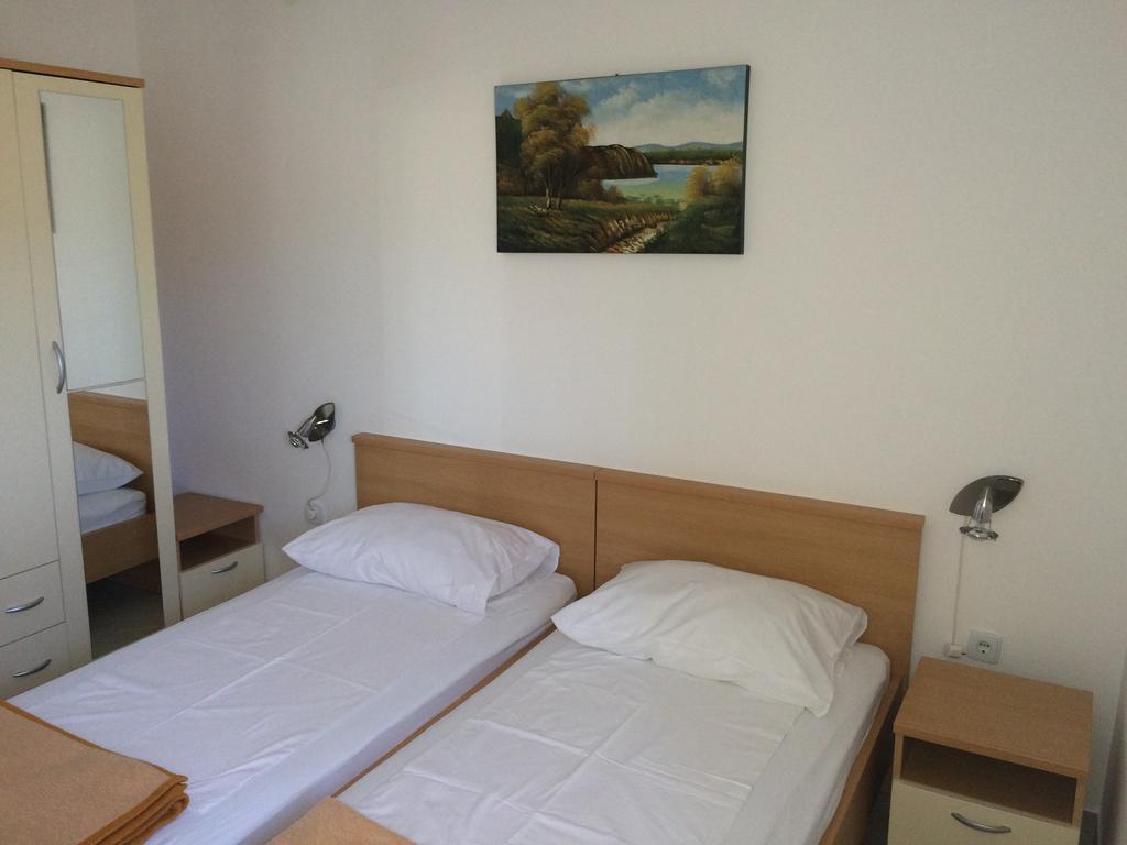 Apartment Kolundzic โนวีวีโนดอลสกี ภายนอก รูปภาพ