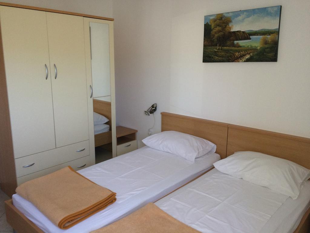Apartment Kolundzic โนวีวีโนดอลสกี ห้อง รูปภาพ